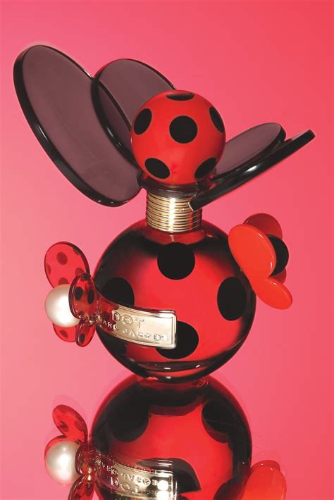 marc jacobs dot daisy.